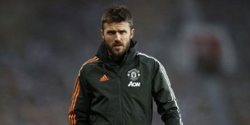 Carrick Ignores External Noise to Prepare For Villa